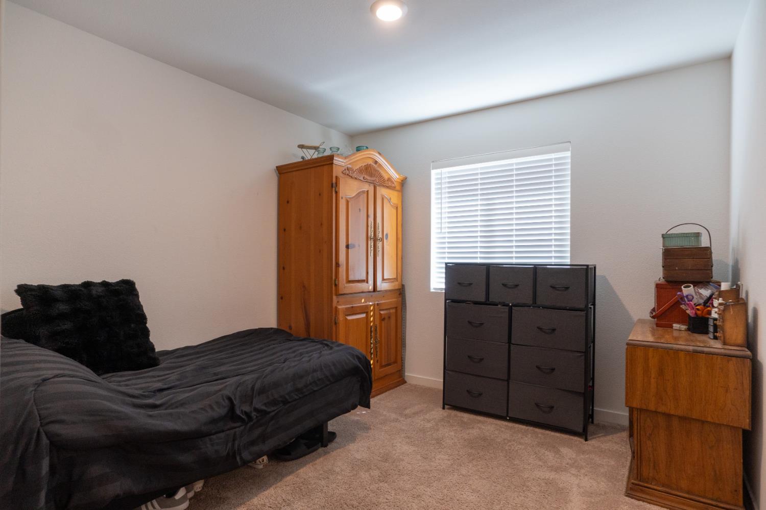 714 Dean Ct, Merced, CA 95341