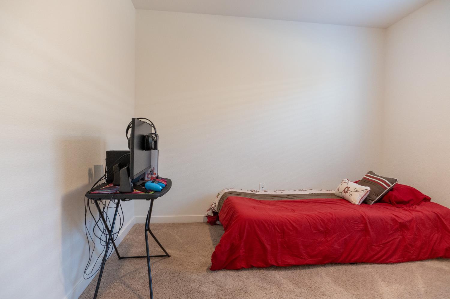 714 Dean Ct, Merced, CA 95341