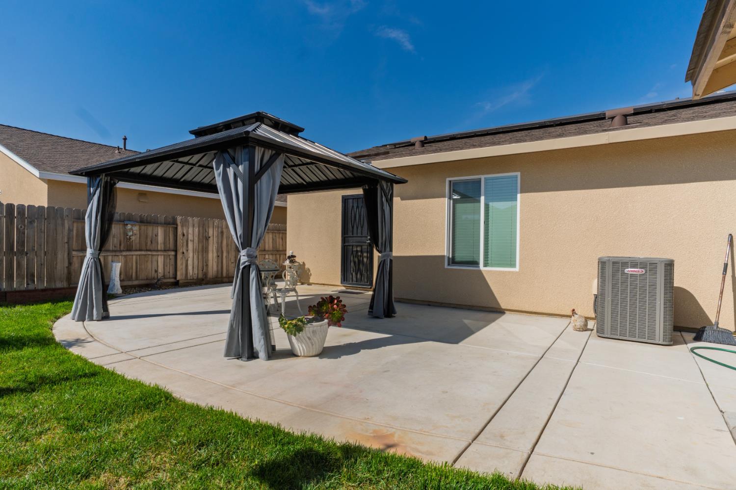714 Dean Ct, Merced, CA 95341