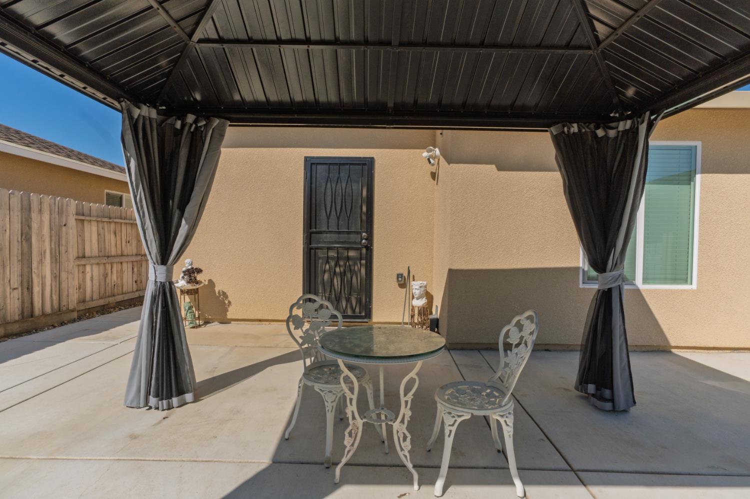 714 Dean Ct, Merced, CA 95341