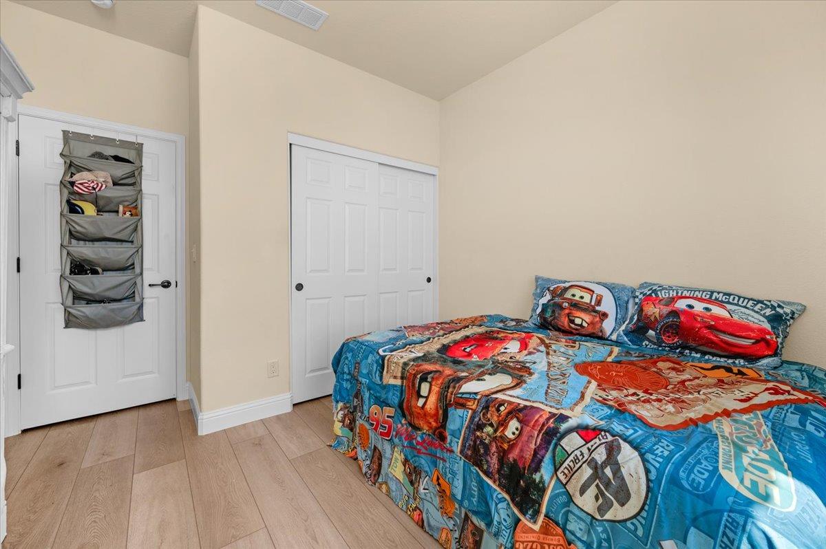 2481 S Via Versilia Dr, Fresno, CA 93727