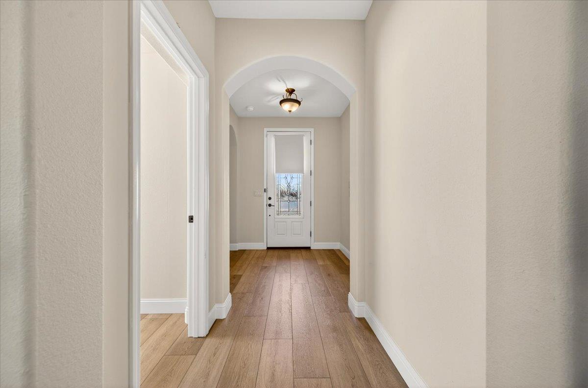 2481 S Via Versilia Dr, Fresno, CA 93727