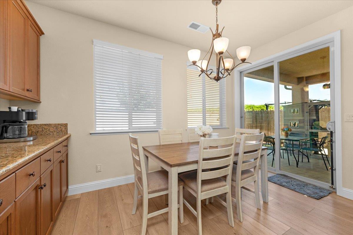 2481 S Via Versilia Dr, Fresno, CA 93727