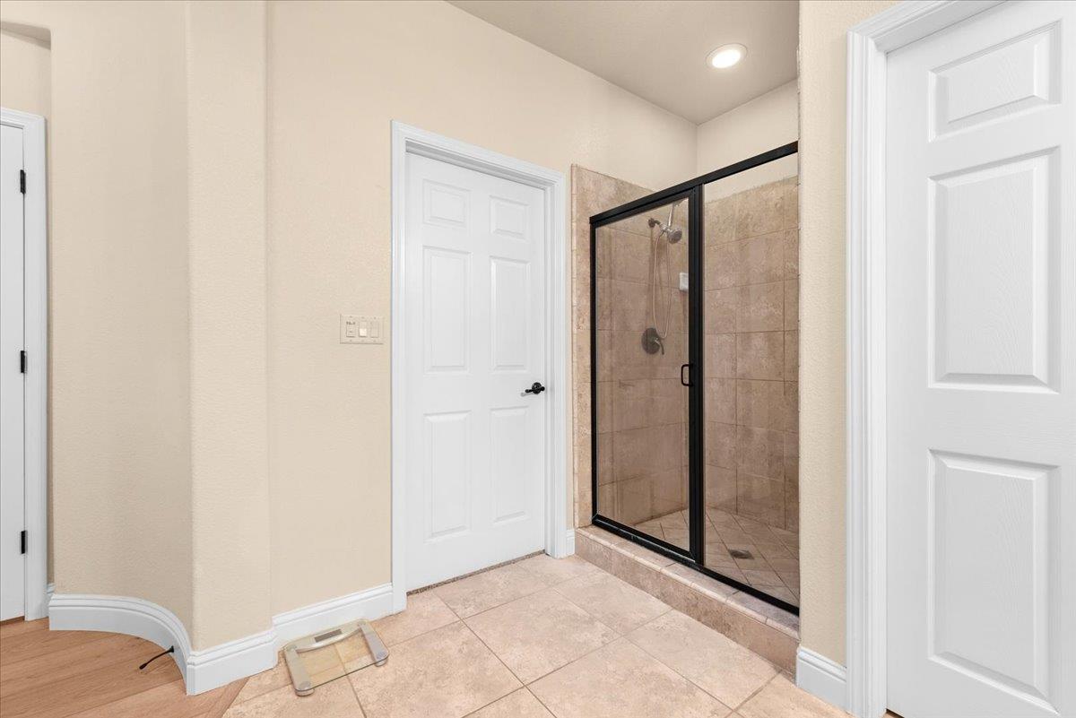 2481 S Via Versilia Dr, Fresno, CA 93727