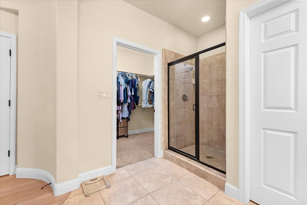 2481 S Via Versilia Dr, Fresno, CA 93727