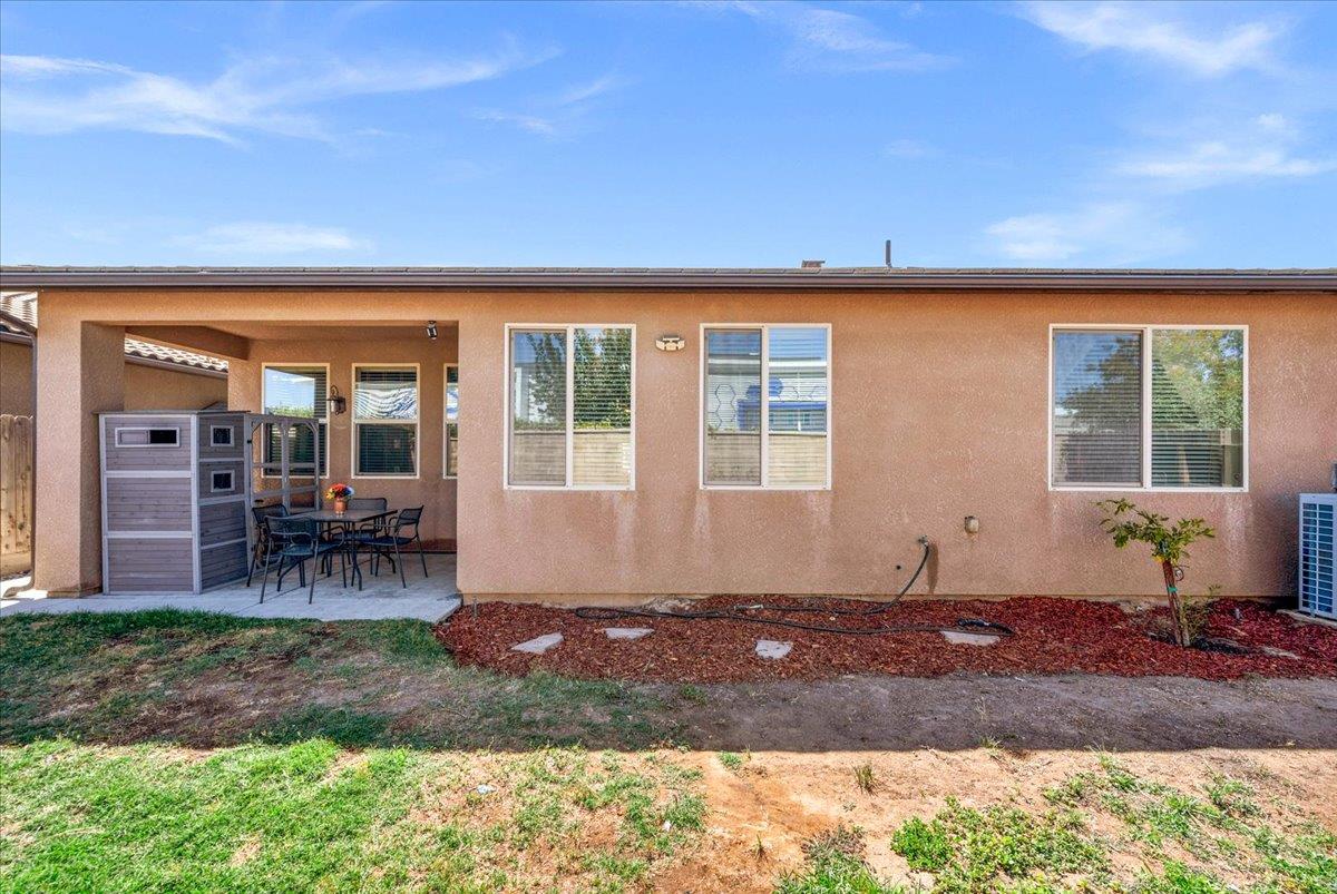 2481 S Via Versilia Dr, Fresno, CA 93727