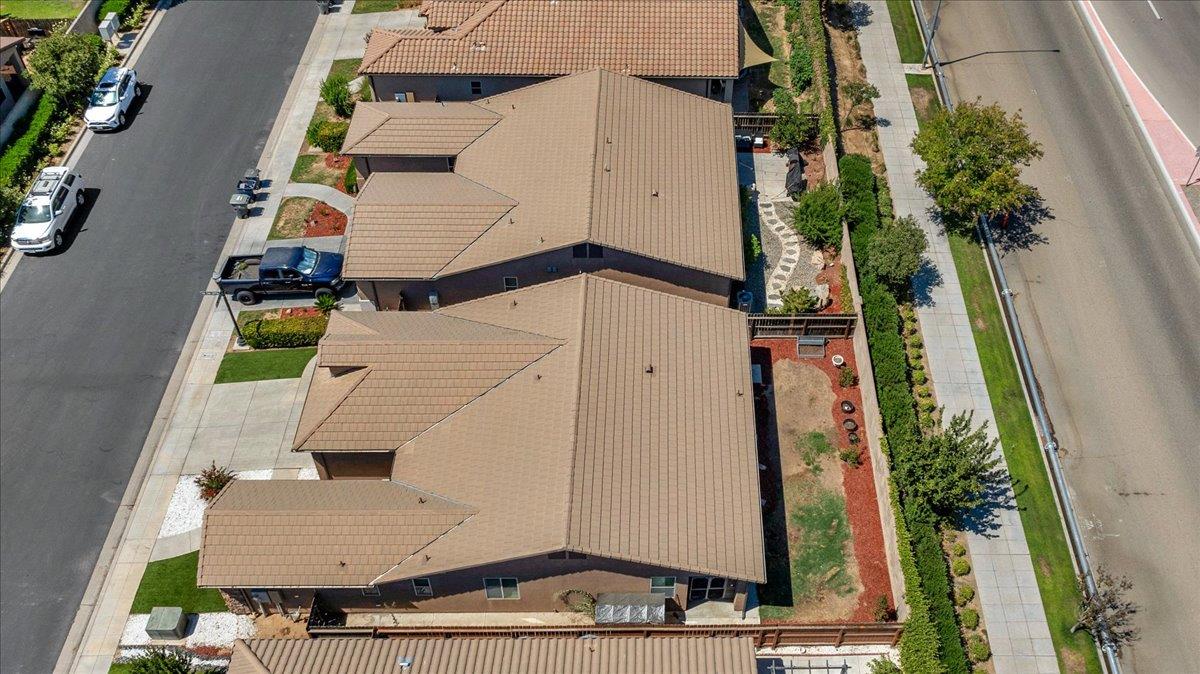 2481 S Via Versilia Dr, Fresno, CA 93727