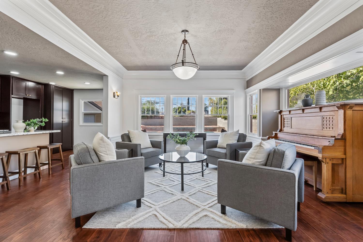 1487 N Echo Ave, Fresno, CA 93728