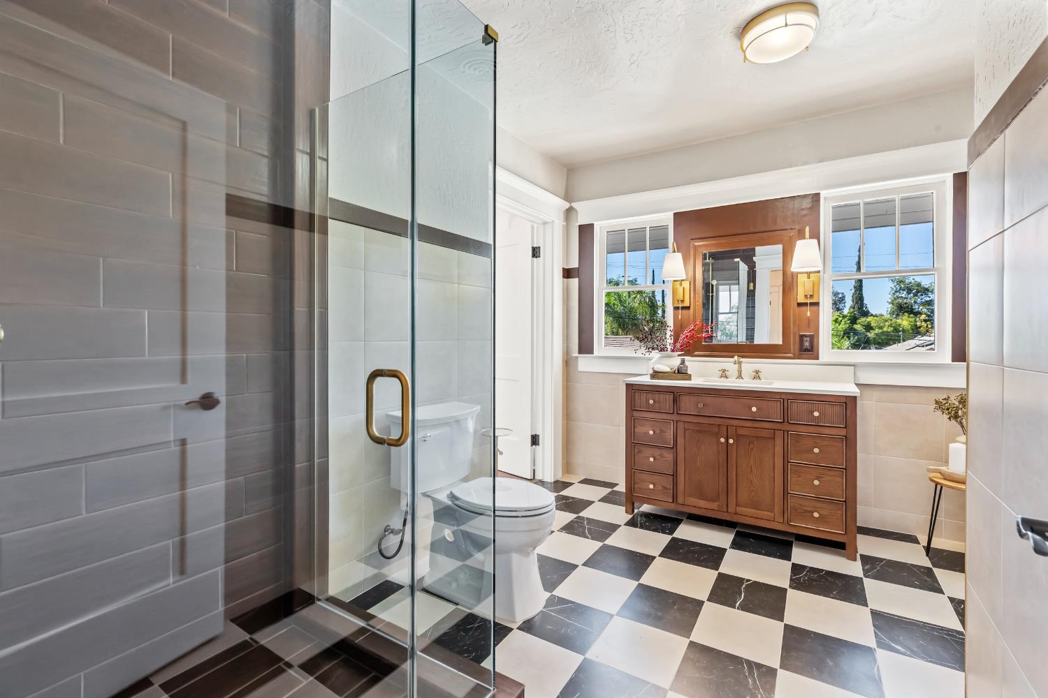 1487 N Echo Ave, Fresno, CA 93728