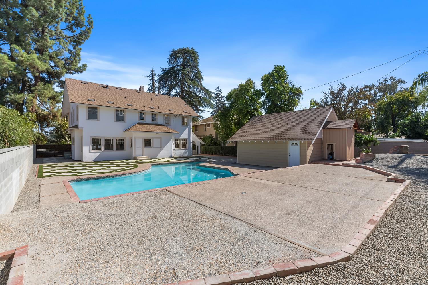 1487 N Echo Ave, Fresno, CA 93728