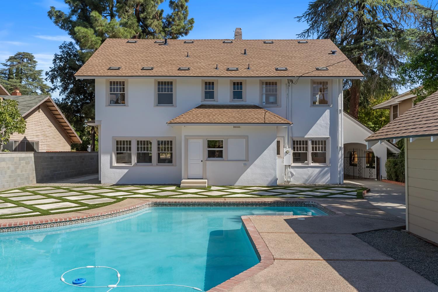 1487 N Echo Ave, Fresno, CA 93728