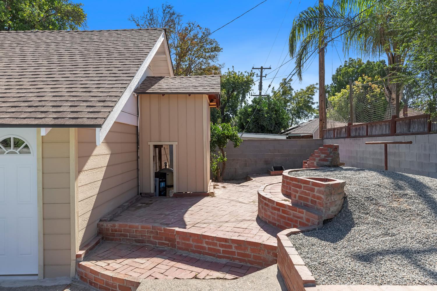 1487 N Echo Ave, Fresno, CA 93728