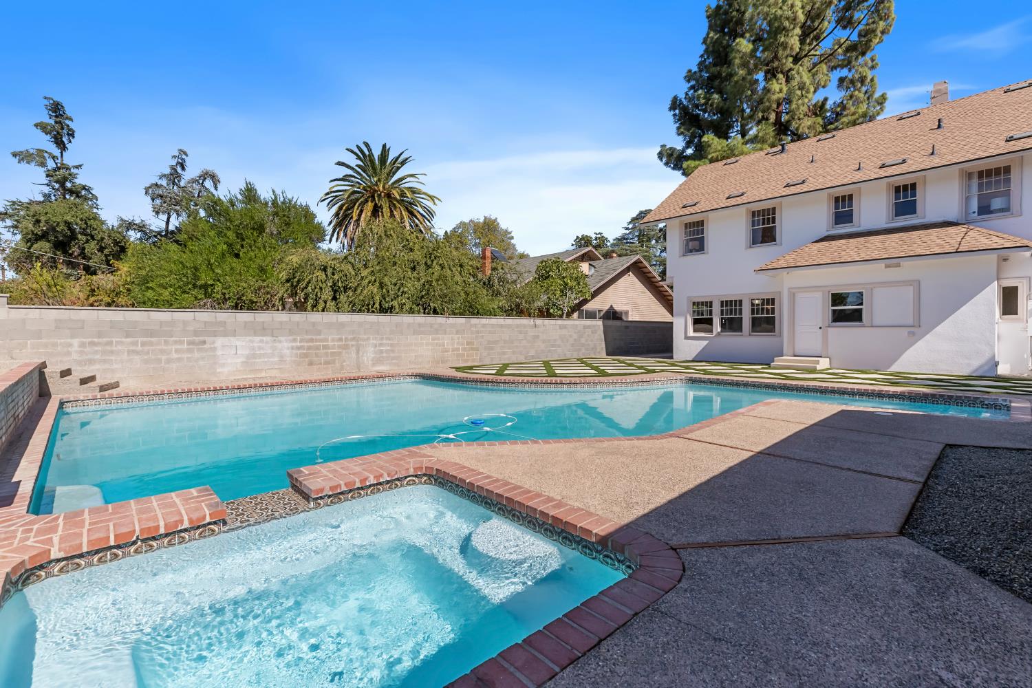 1487 N Echo Ave, Fresno, CA 93728