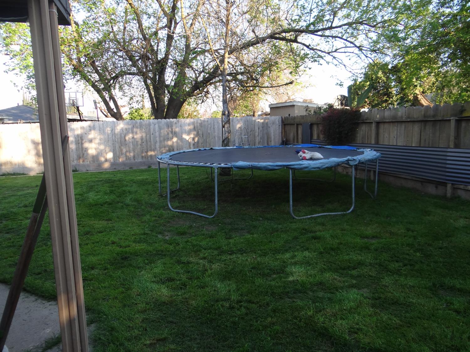 4445 N Emerson Ave, Fresno, CA 93705