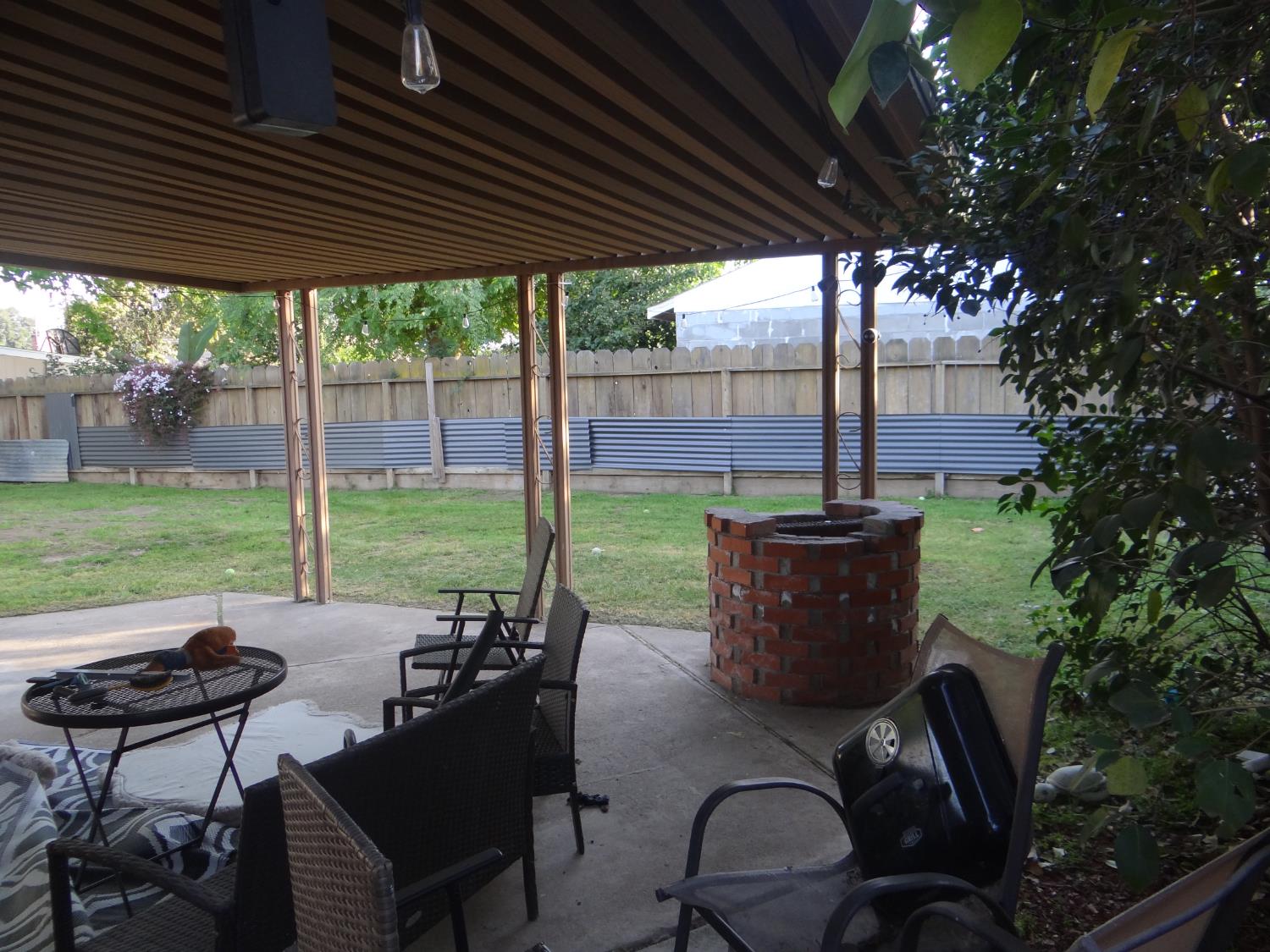 4445 N Emerson Ave, Fresno, CA 93705