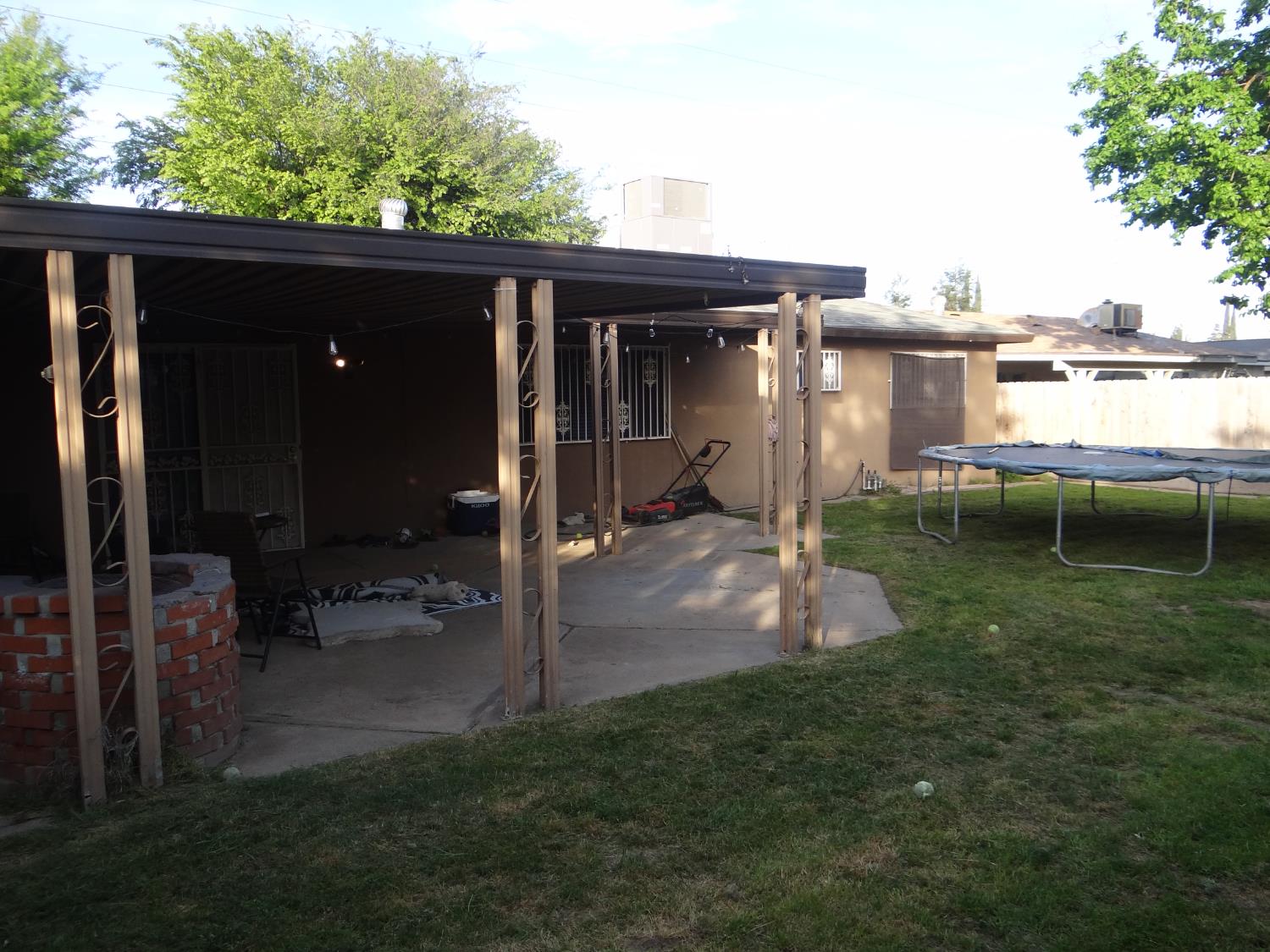 4445 N Emerson Ave, Fresno, CA 93705