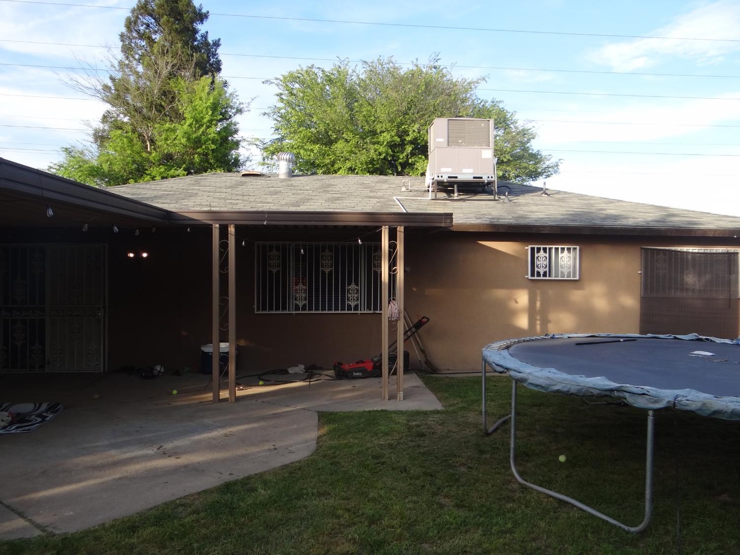 4445 N Emerson Ave, Fresno, CA 93705