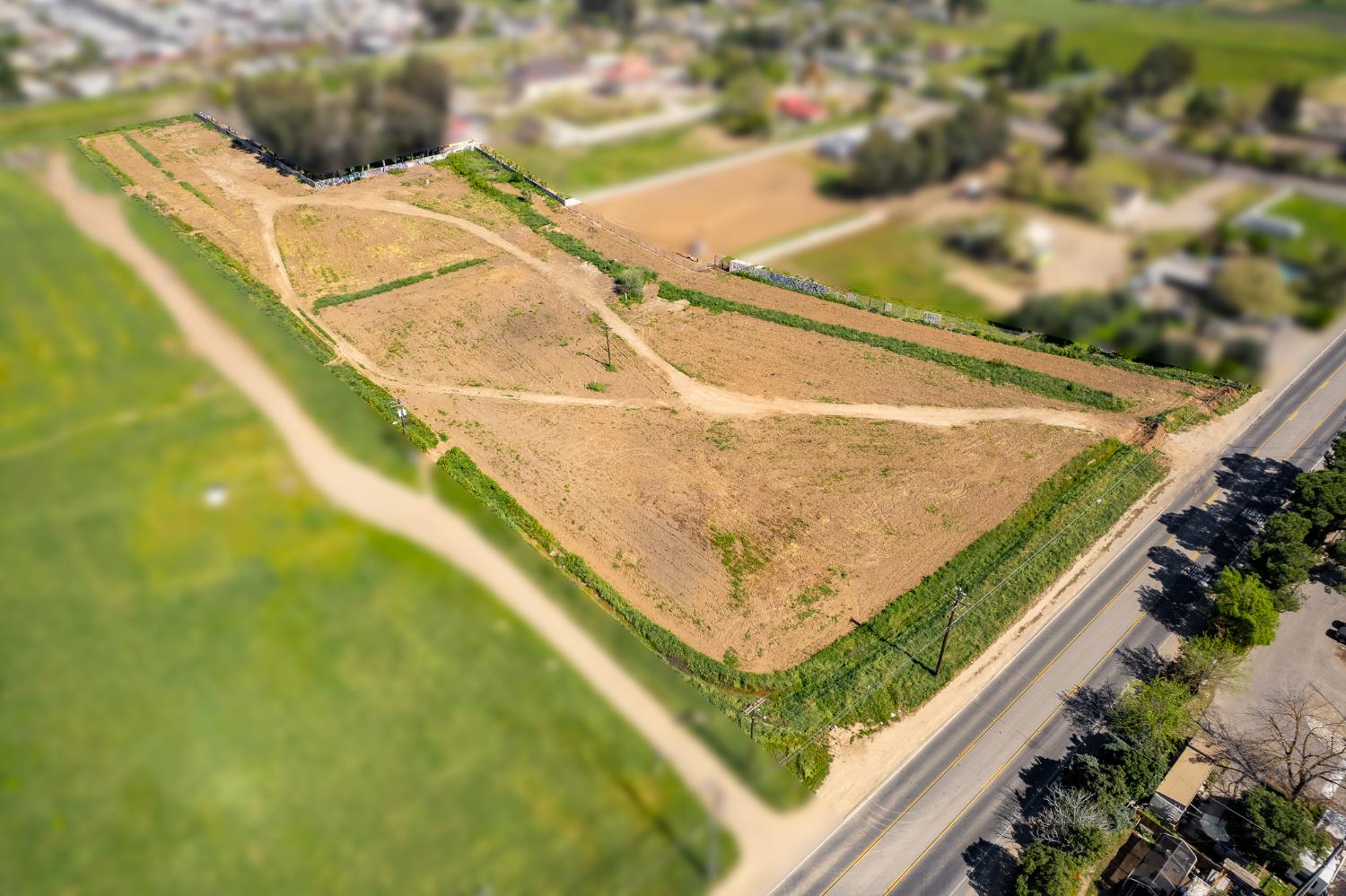 0 4.62AC Clinton Ave, Fresno, CA 93722
