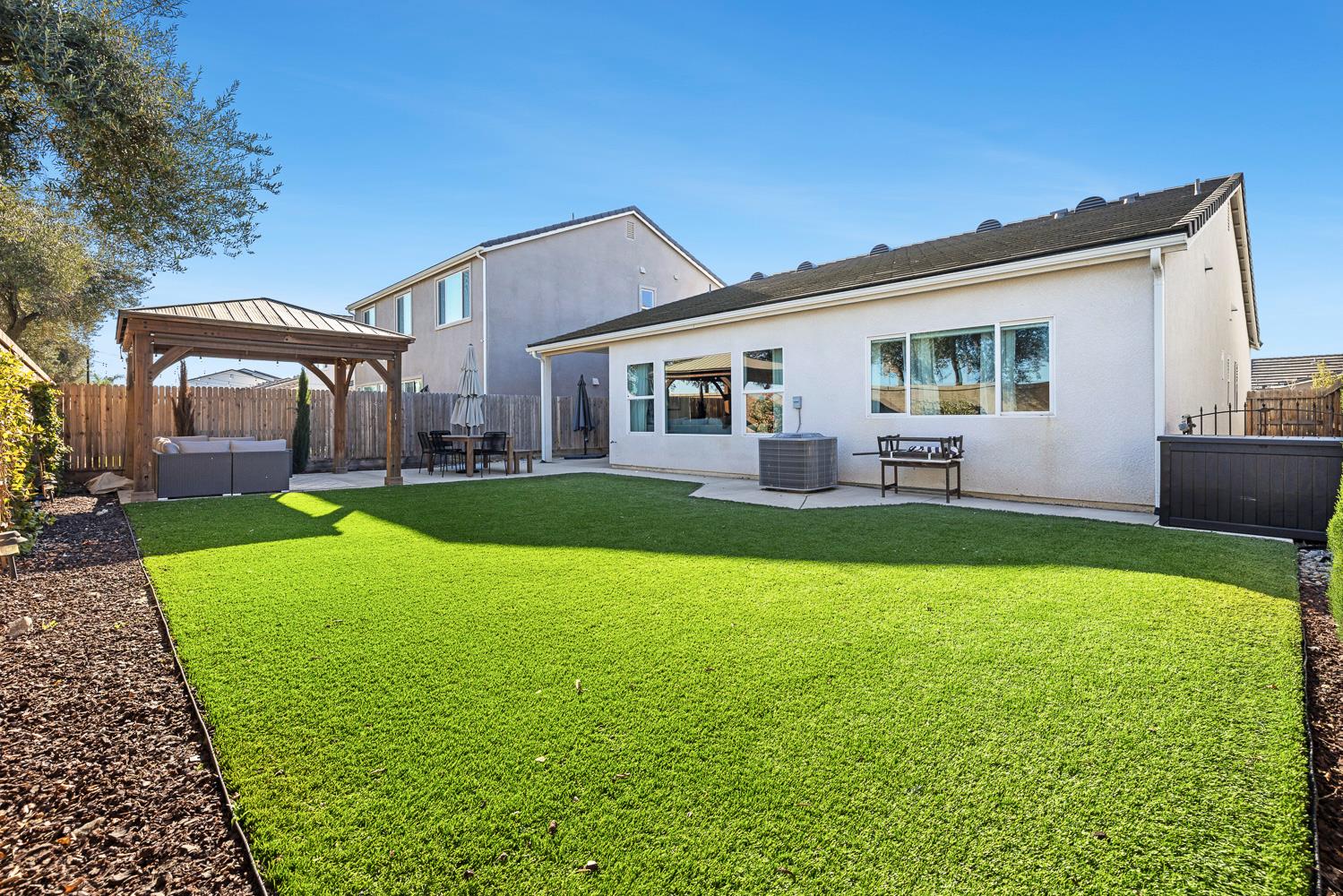 601 Wishon Ave W, Madera, CA 93636