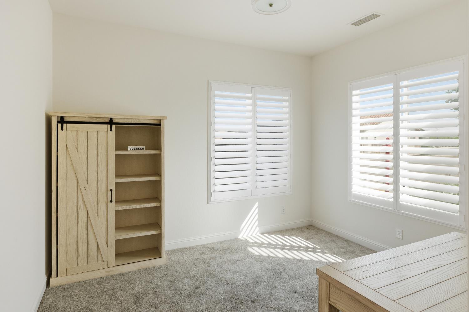 2937 22nd Ave, Kingsburg, CA 93631