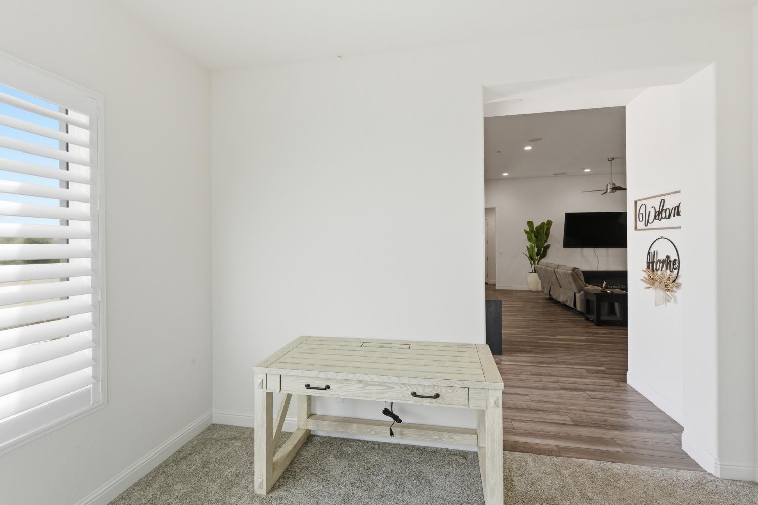 2937 22nd Ave, Kingsburg, CA 93631