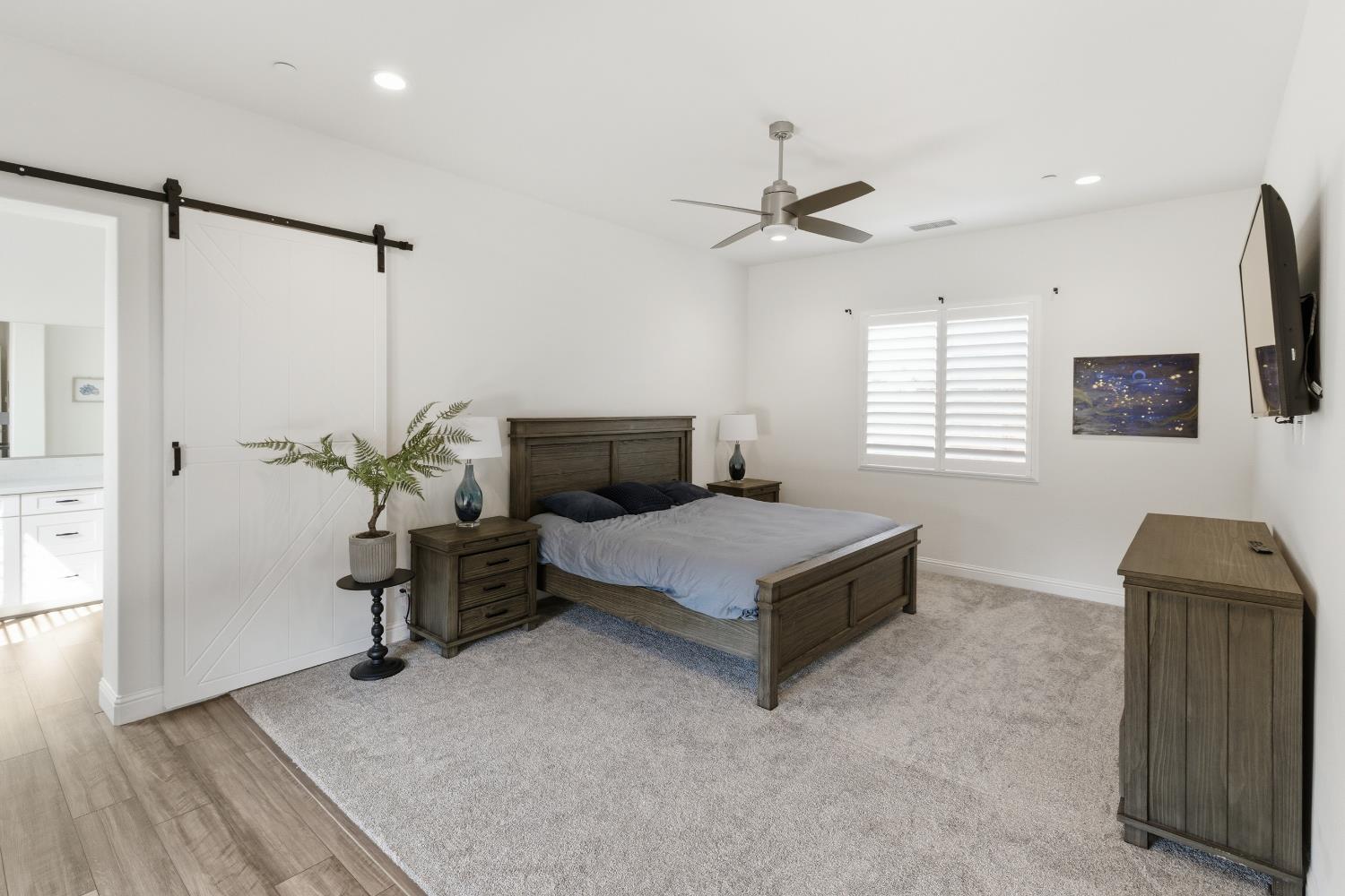 2937 22nd Ave, Kingsburg, CA 93631