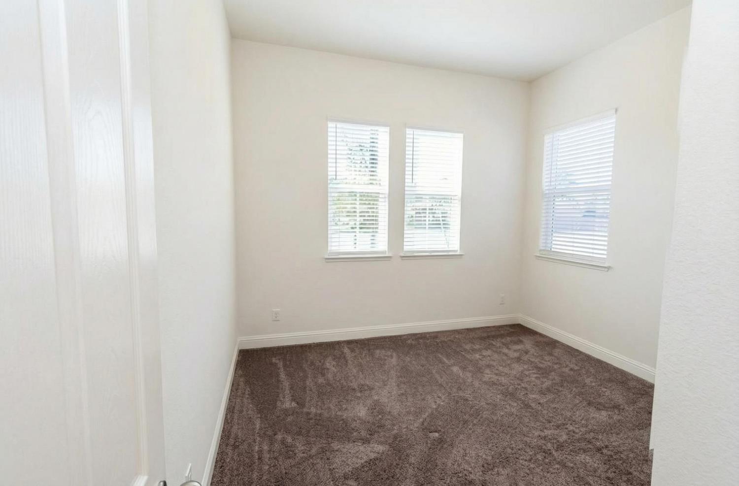 2051 Sierra Ave, Clovis, CA 93611