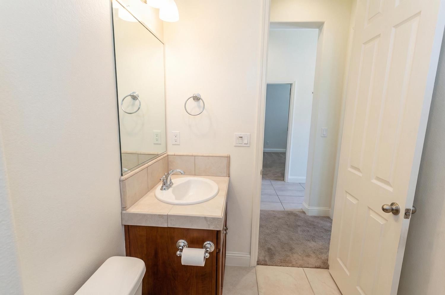 2051 Sierra Ave, Clovis, CA 93611