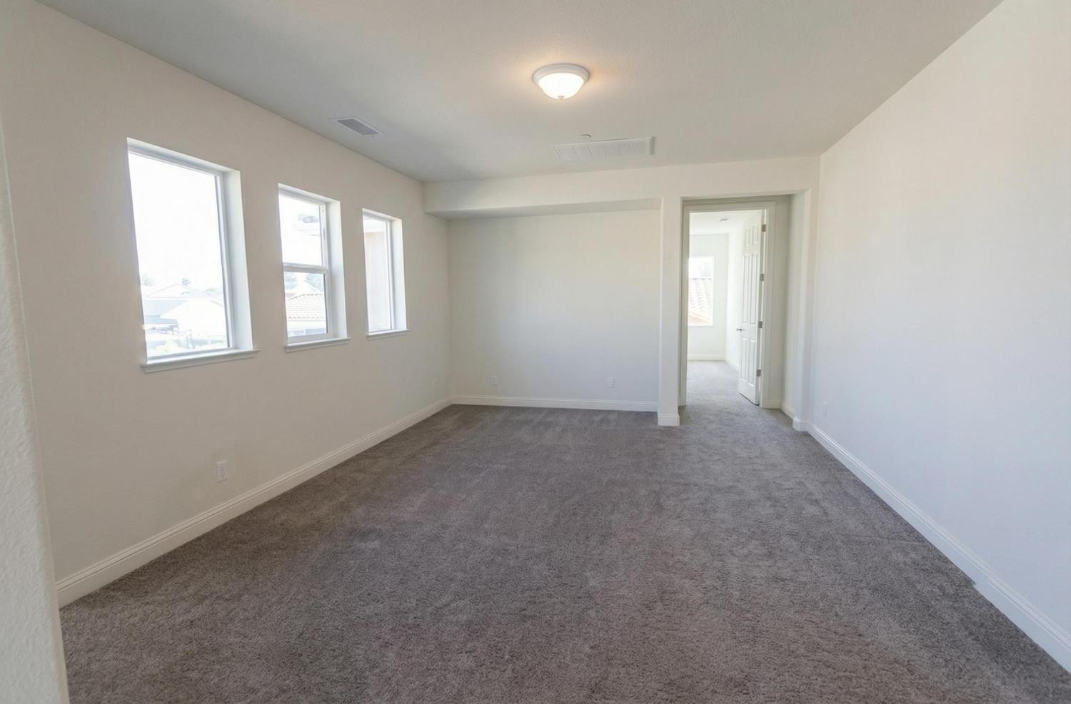 2051 Sierra Ave, Clovis, CA 93611