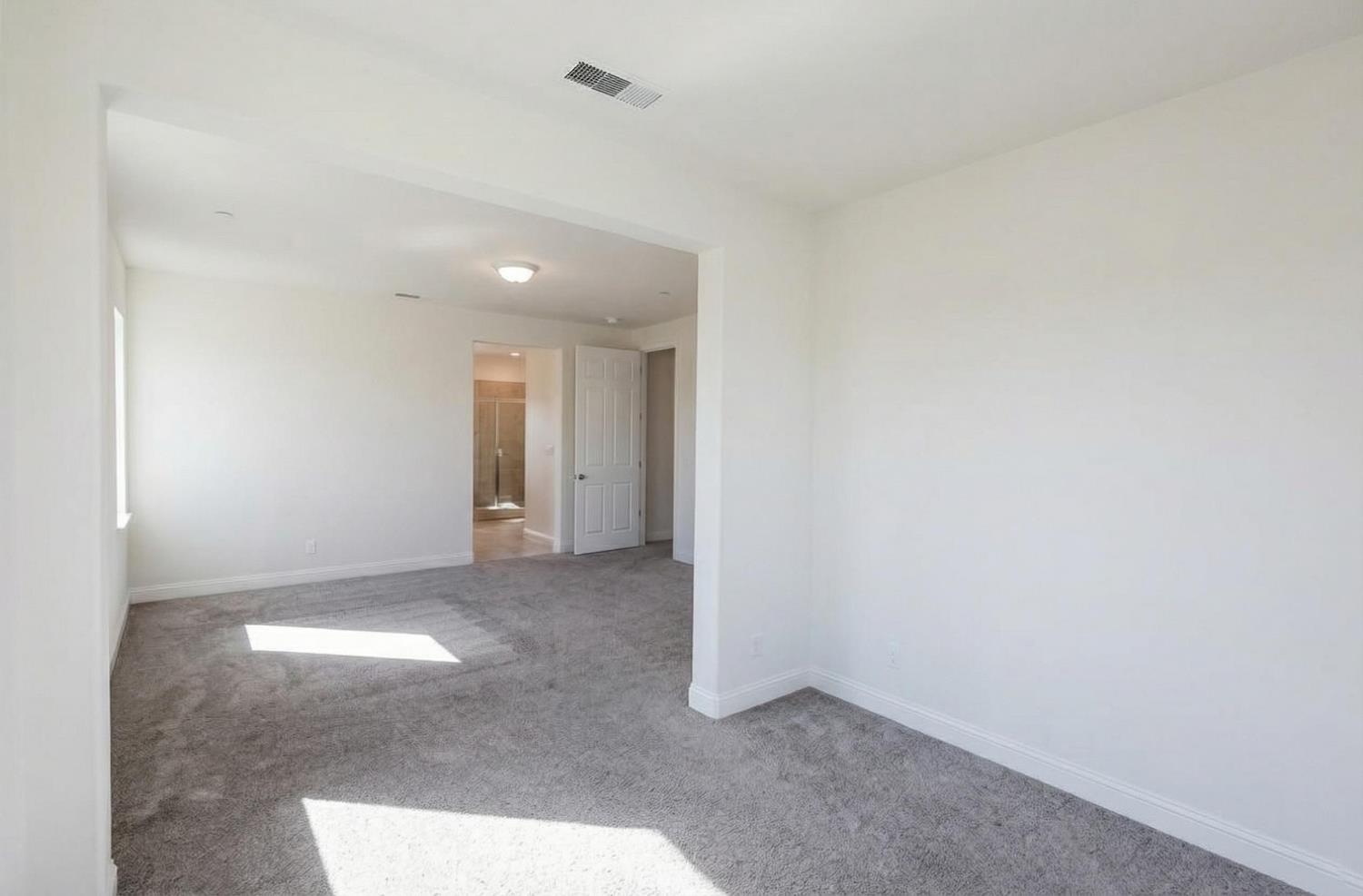 2051 Sierra Ave, Clovis, CA 93611