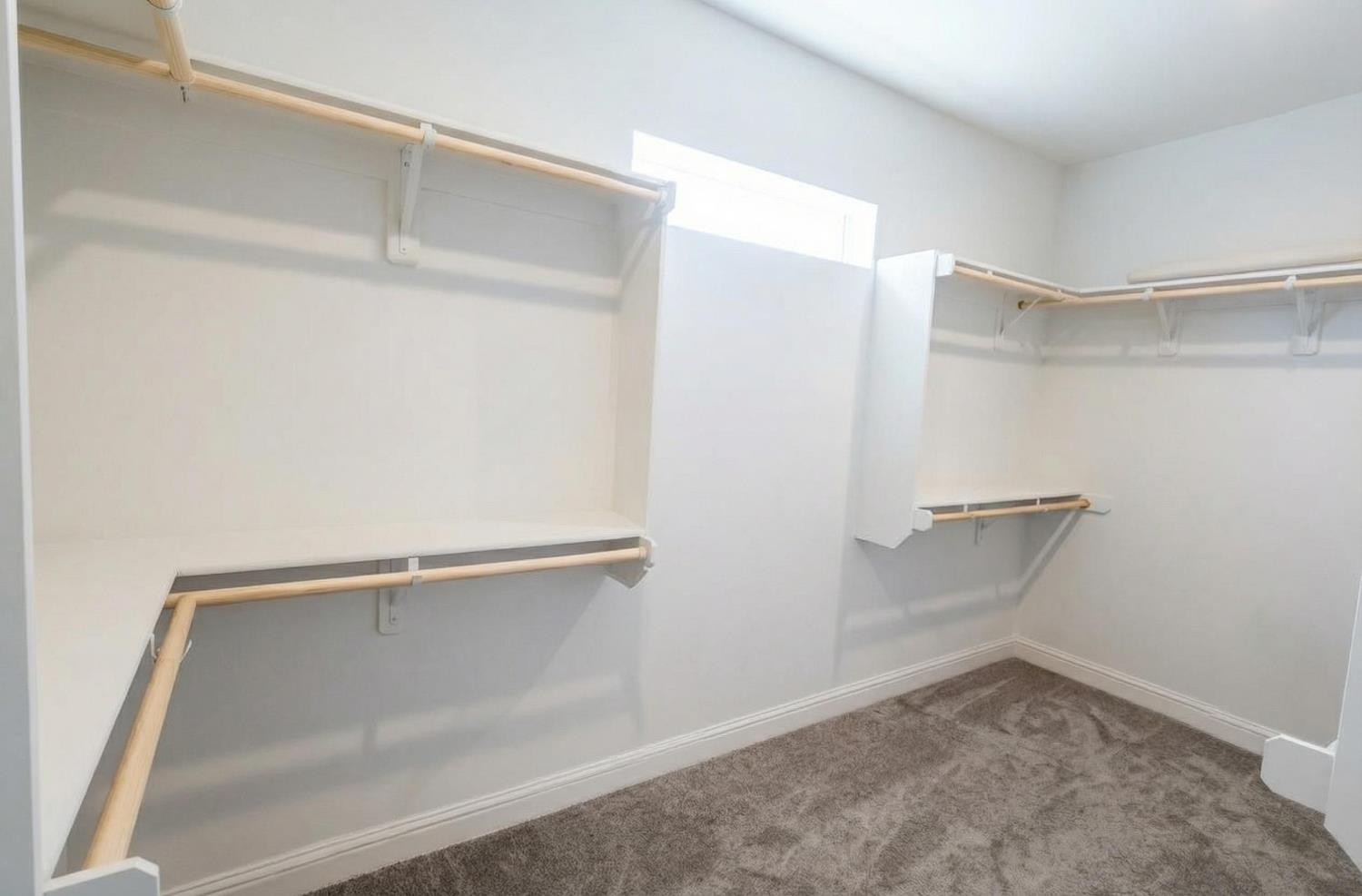 2051 Sierra Ave, Clovis, CA 93611