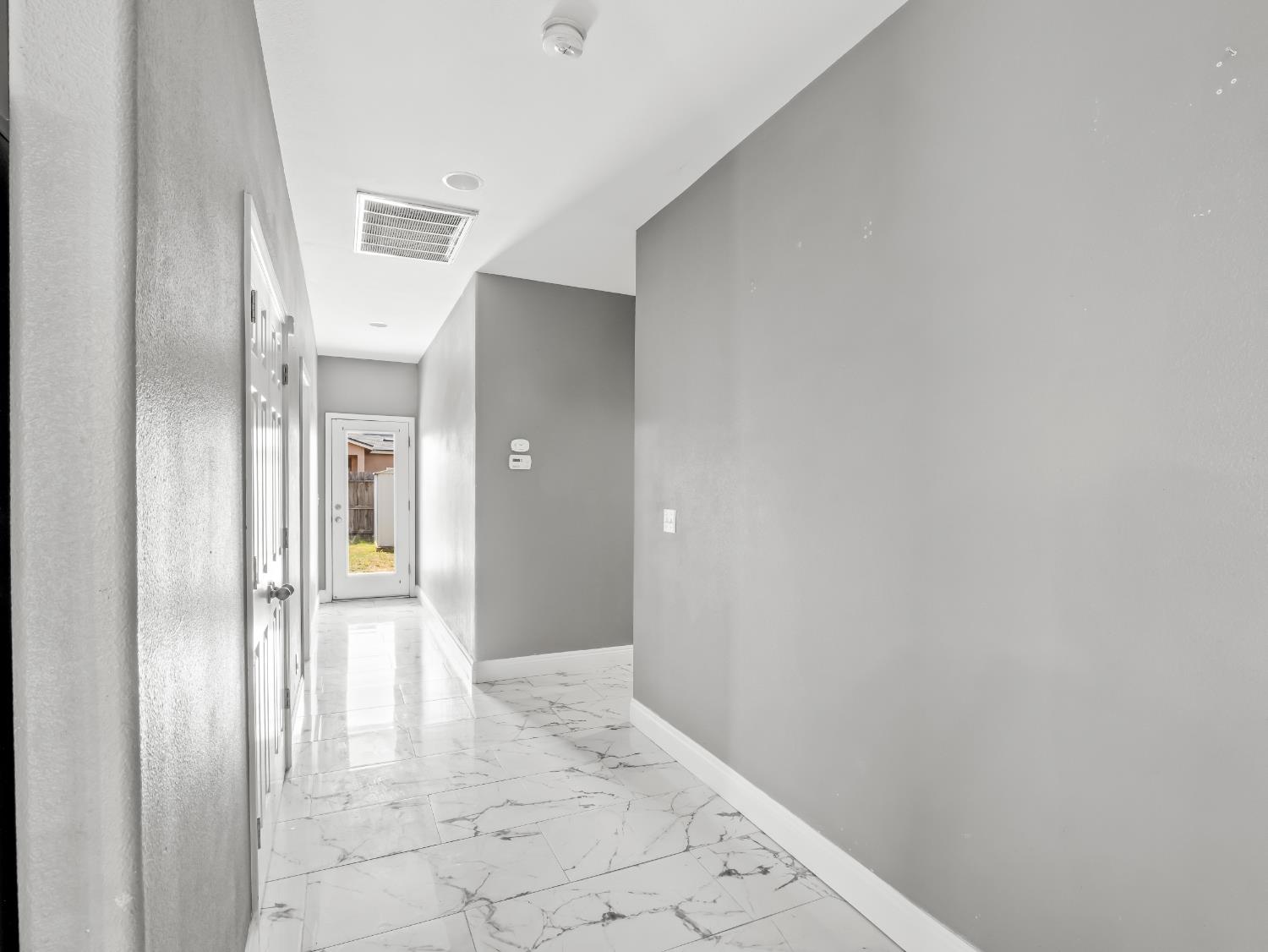 337 Ramona St, Orange Cove, CA 93646