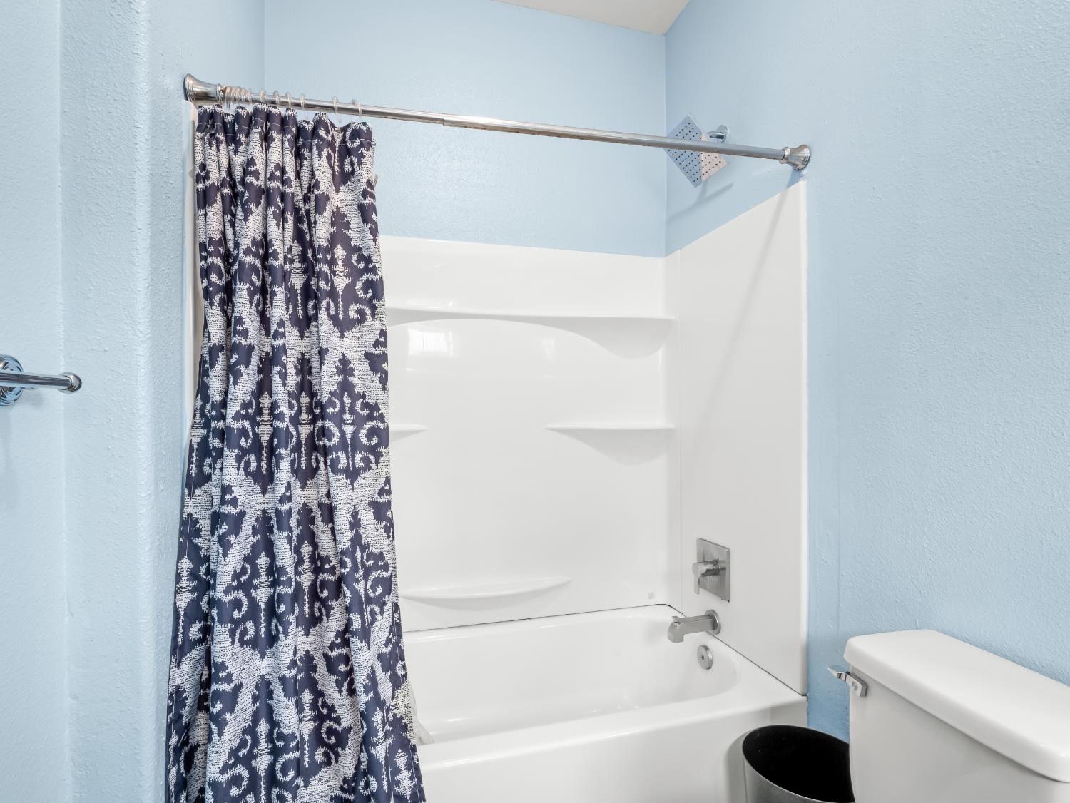 337 Ramona St, Orange Cove, CA 93646