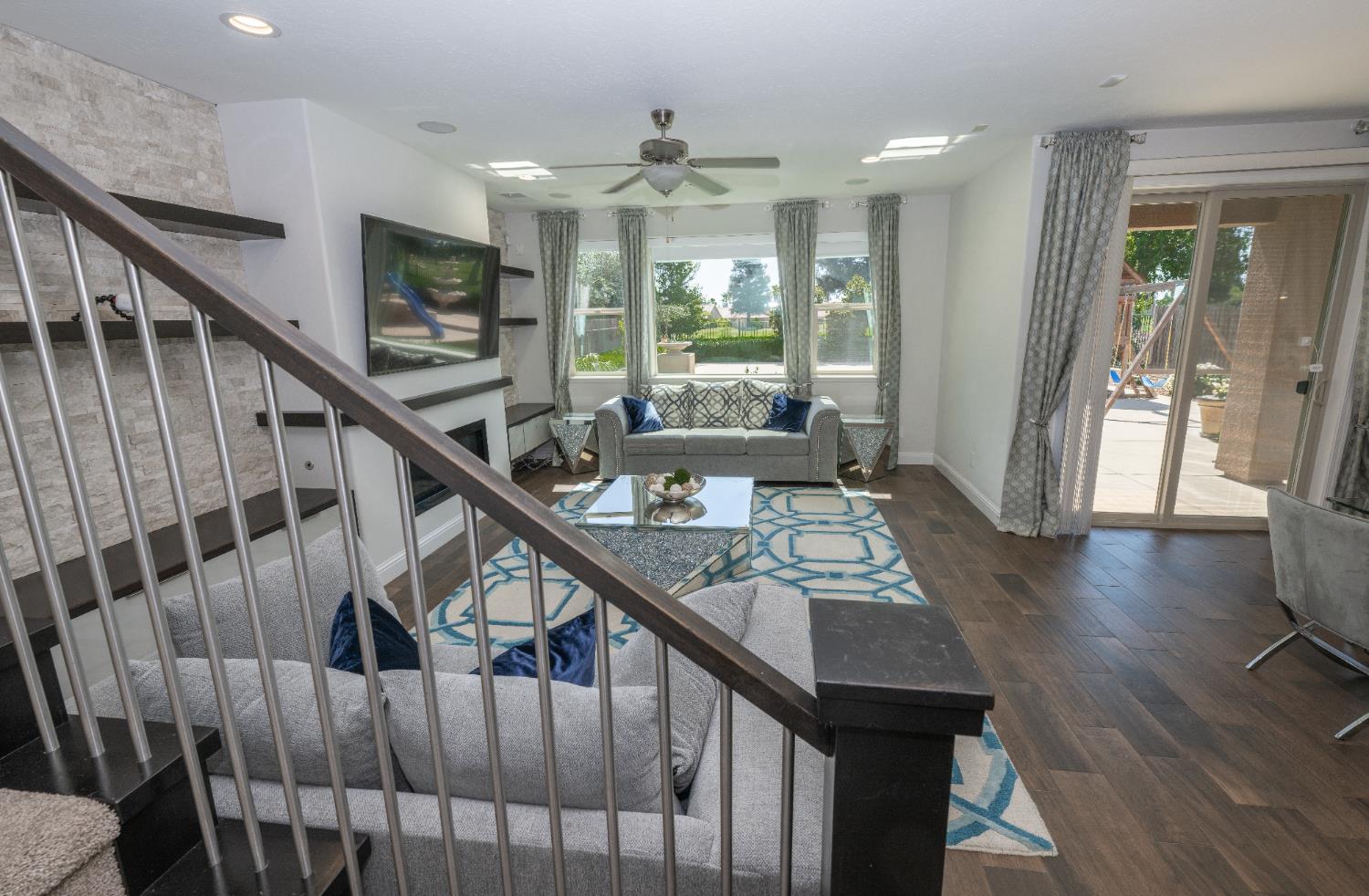 1645 E Benvenuto Dr, Fresno, CA 93730