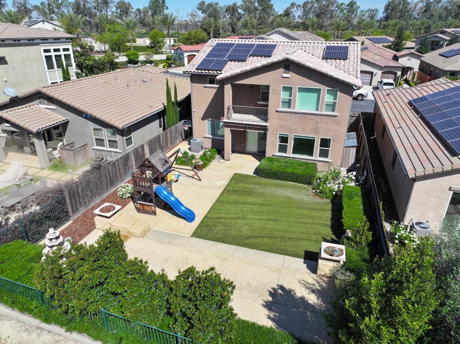 1645 E Benvenuto Dr, Fresno, CA 93730