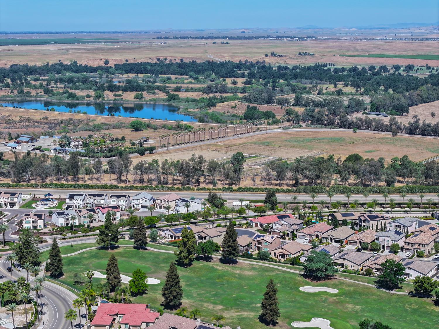 1645 E Benvenuto Dr, Fresno, CA 93730