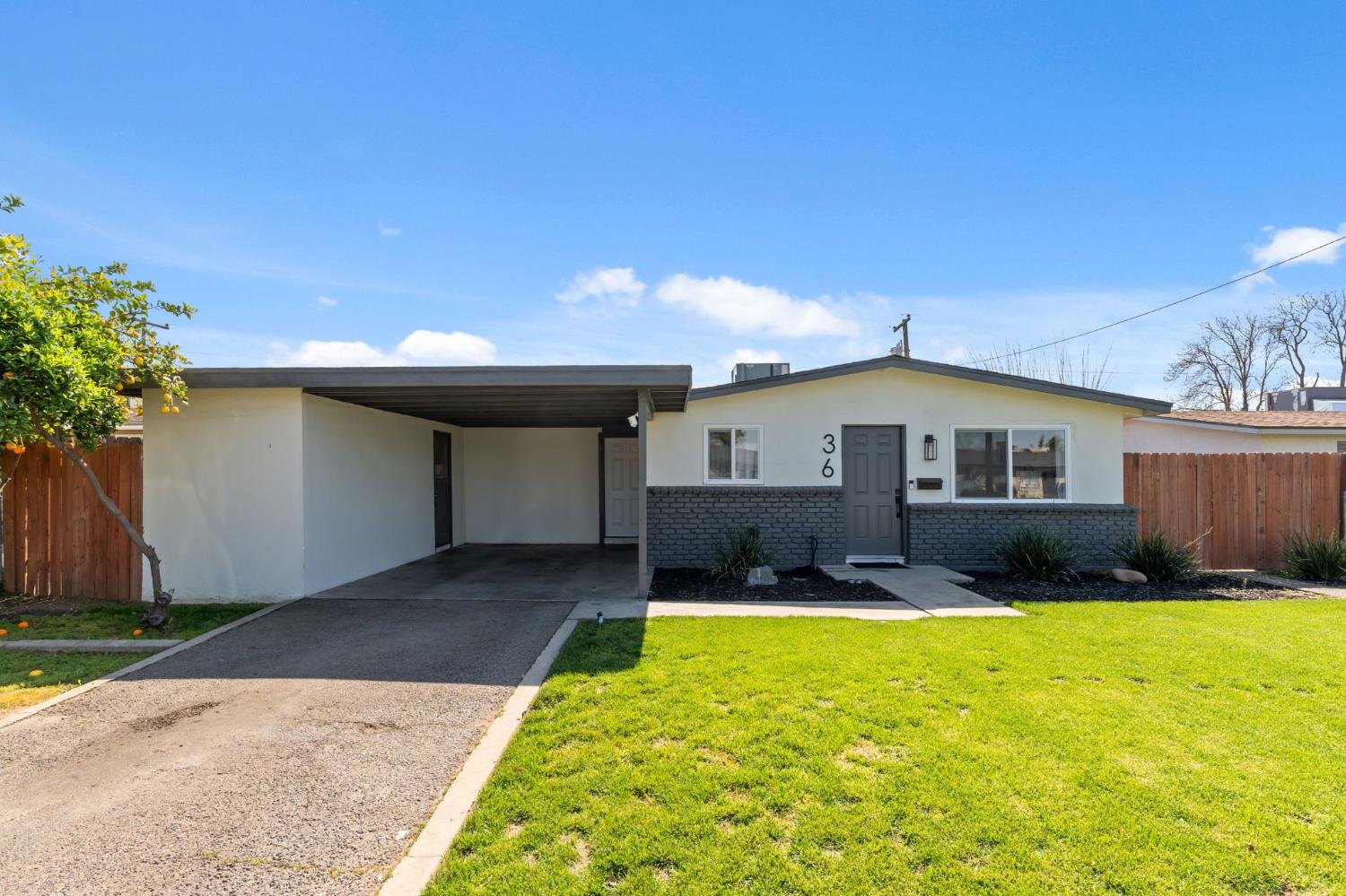 36 Santa Ana Ave, Clovis, CA 93612