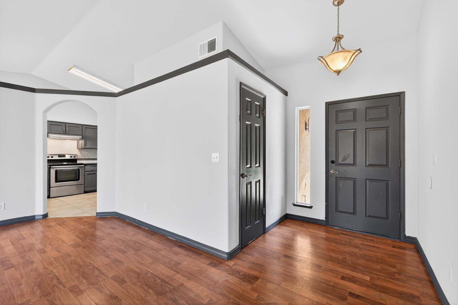 5427 N State St, Fresno, CA 93722