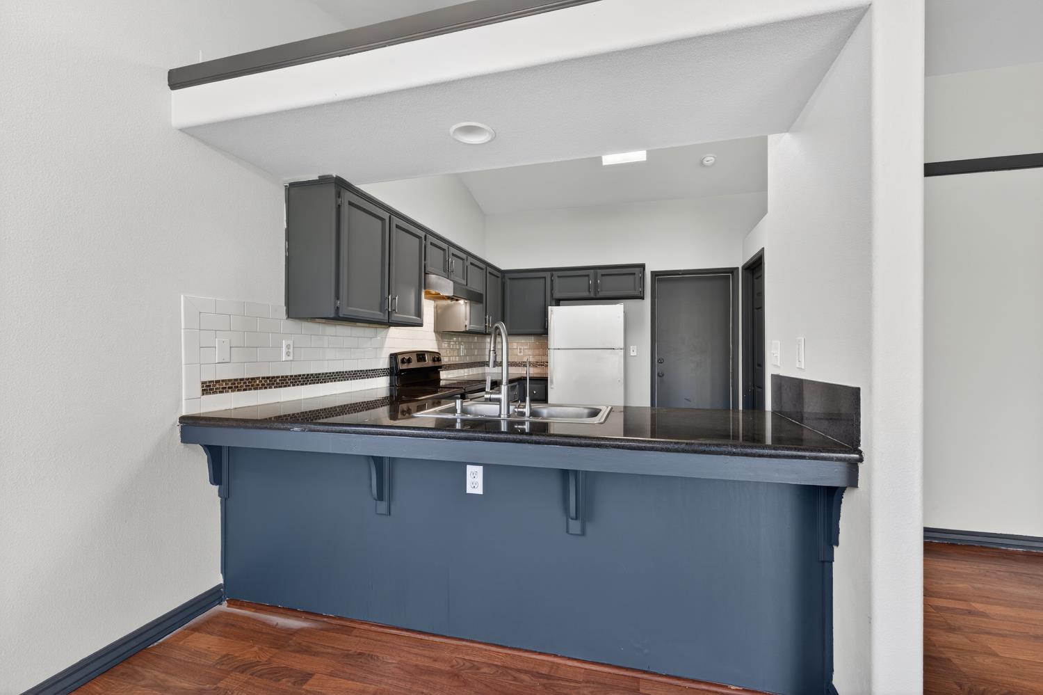 5427 N State St, Fresno, CA 93722