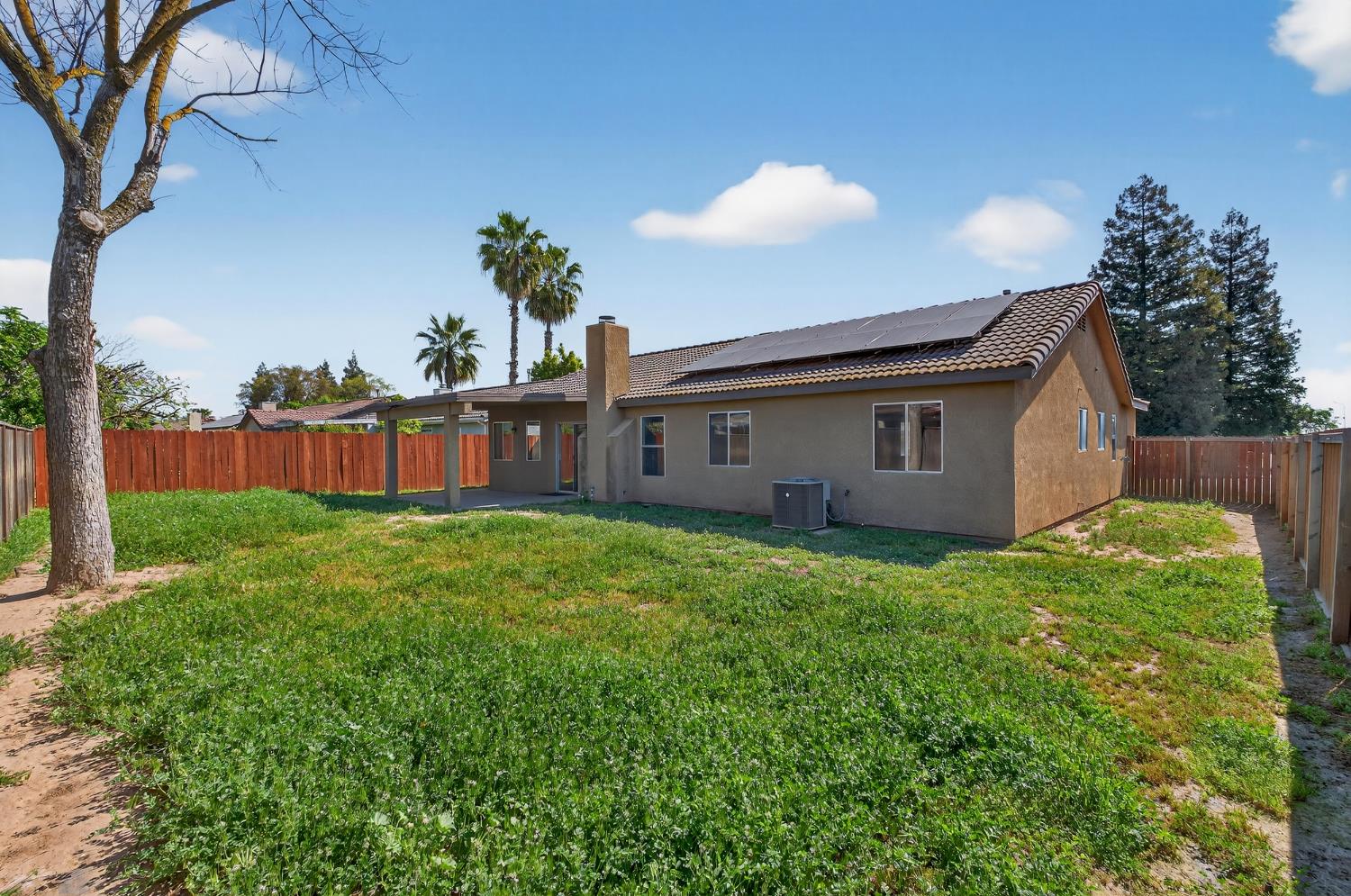 5427 N State St, Fresno, CA 93722