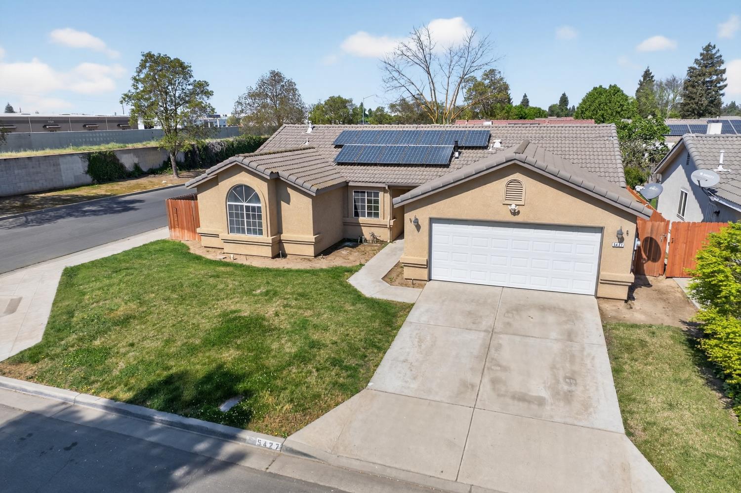 5427 N State St, Fresno, CA 93722