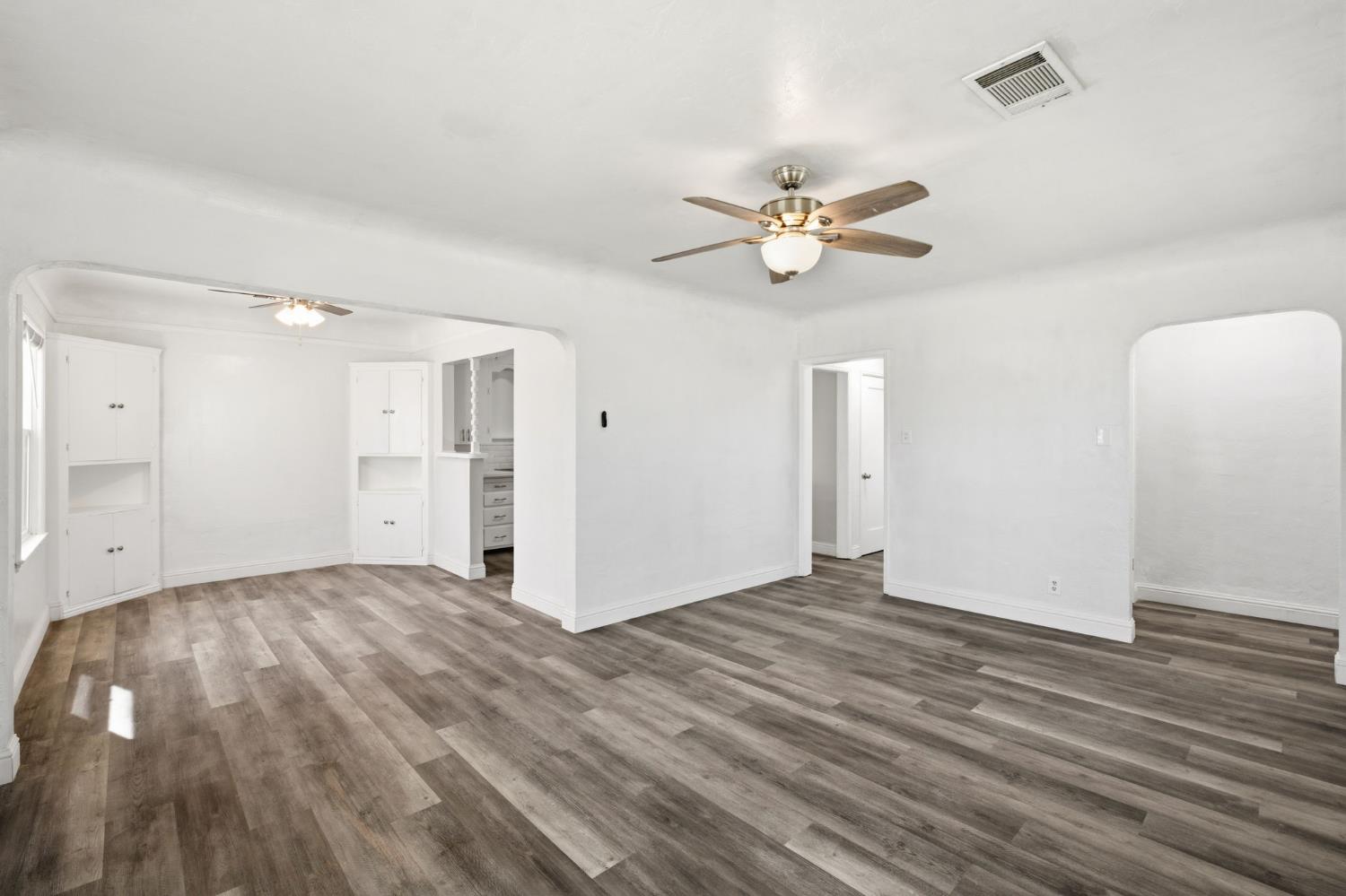 133 Oleander Ave, Lemoore, CA 93245