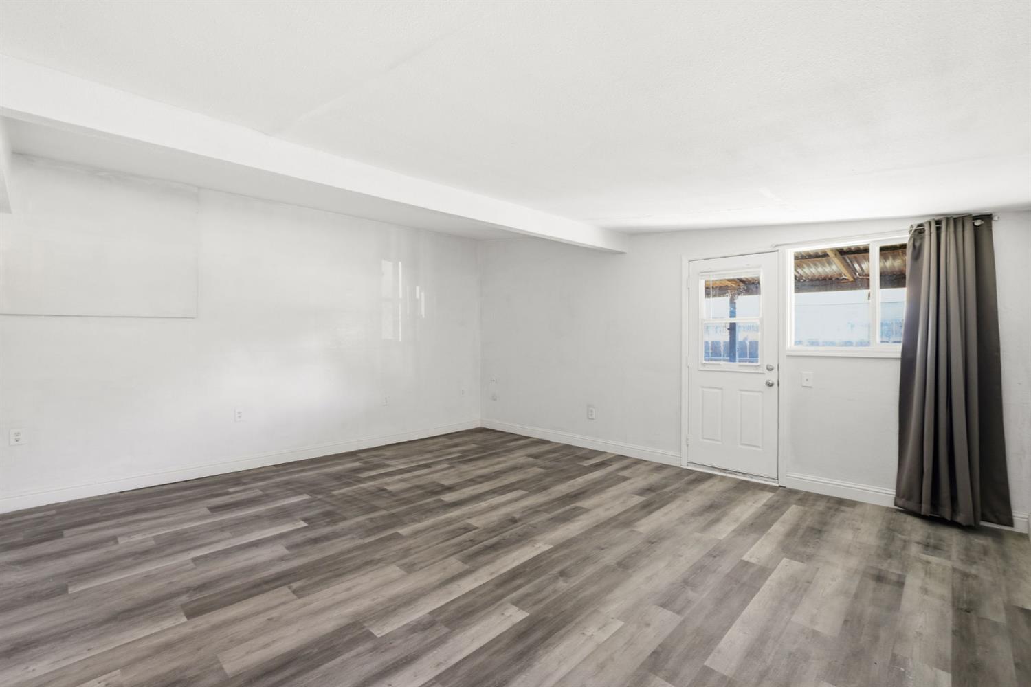 133 Oleander Ave, Lemoore, CA 93245