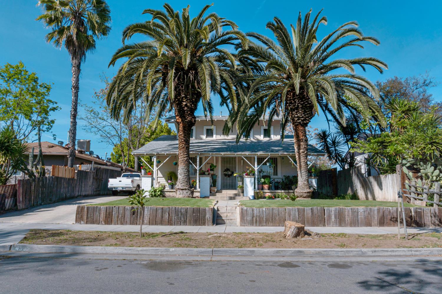 4585 E Balch Ave, Fresno, CA 93702