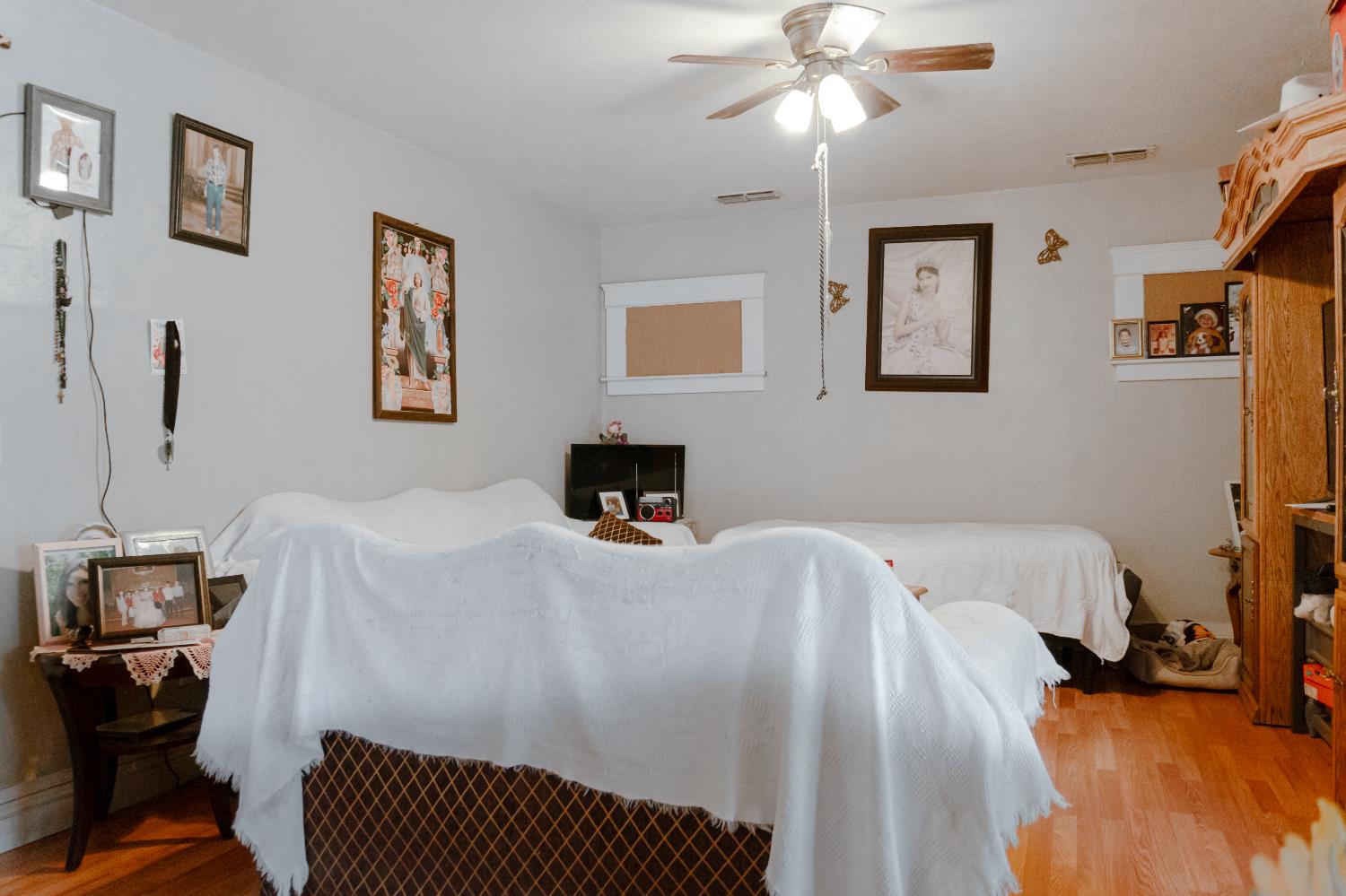 4585 E Balch Ave, Fresno, CA 93702