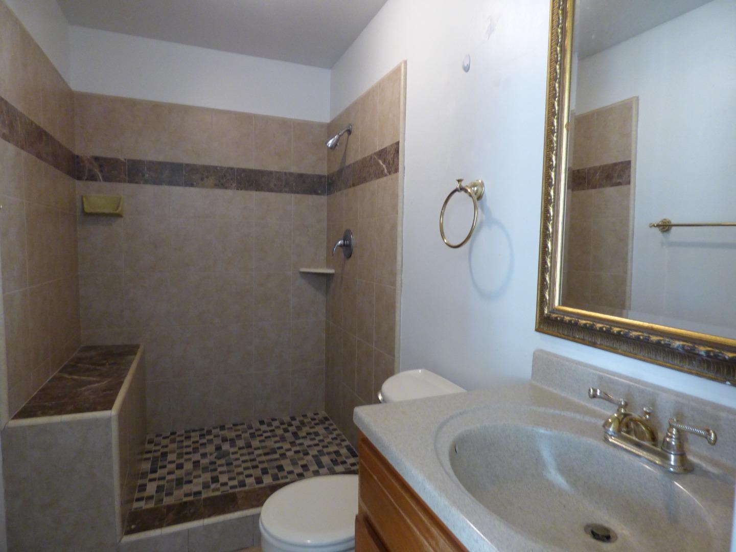 5850 E Ramona Ave, Fresno, CA 93727