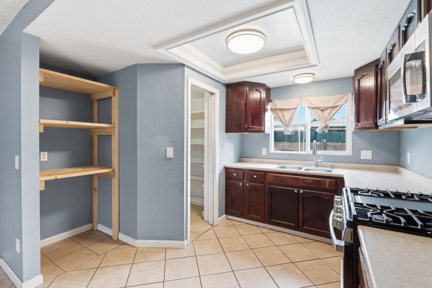 5850 E Ramona Ave, Fresno, CA 93727