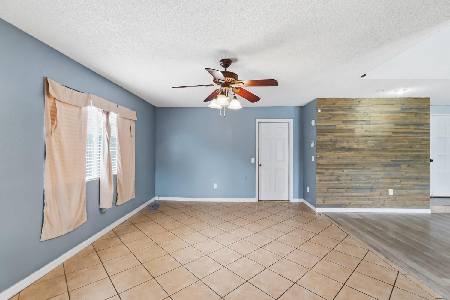 5850 E Ramona Ave, Fresno, CA 93727