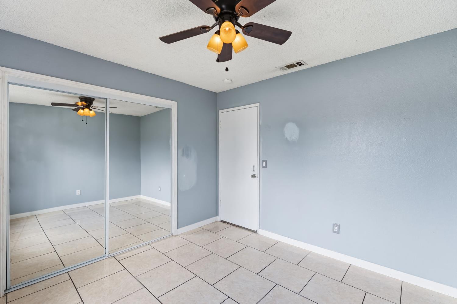 5850 E Ramona Ave, Fresno, CA 93727