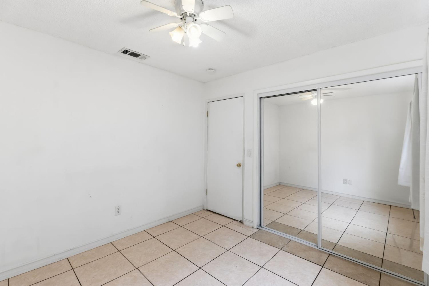 5850 E Ramona Ave, Fresno, CA 93727